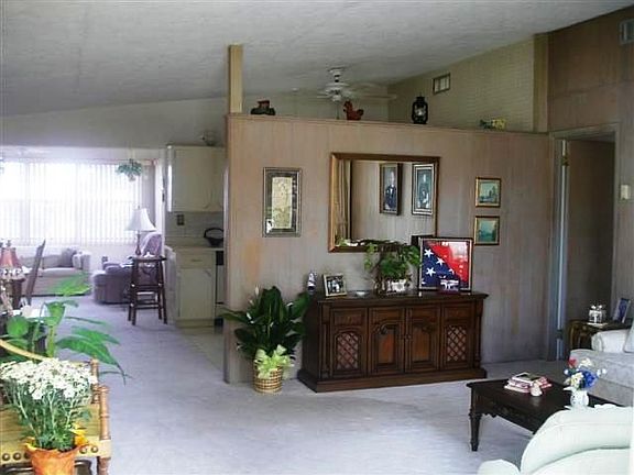 3rd image of 82 Cunningham Dr