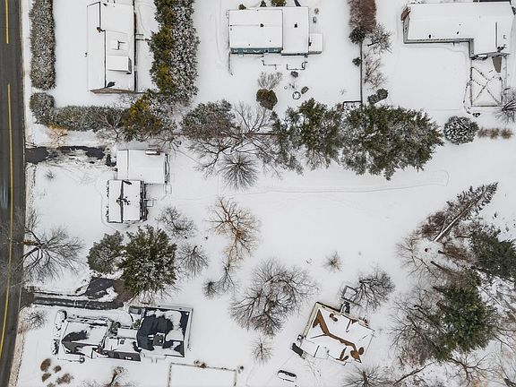 5th image of 295 Ferry Road