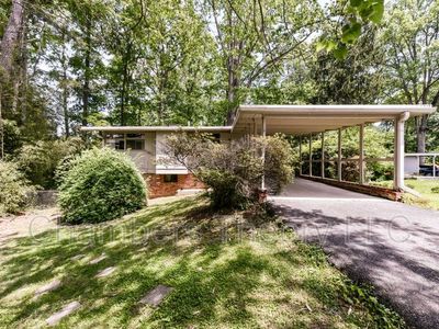 7632 Holmes Run Dr, Falls Church, VA, 22042