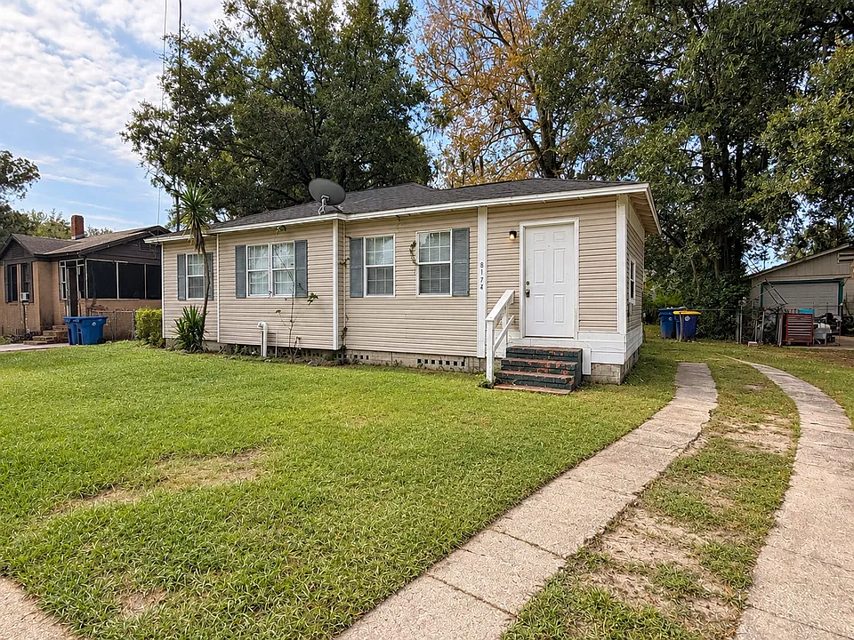 8174 Paul Jones Dr