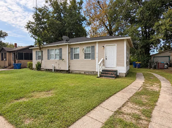 8174 Paul Jones Dr, Jacksonville, FL 32208
