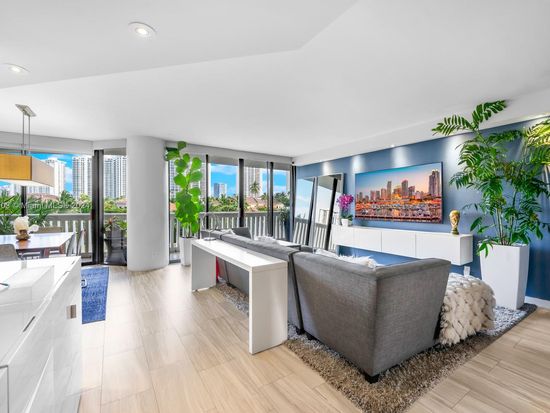 1000 W Island Blvd APT 407, North Miami Beach, FL 33160