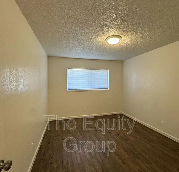 2024 North Ave #D — Photo 4