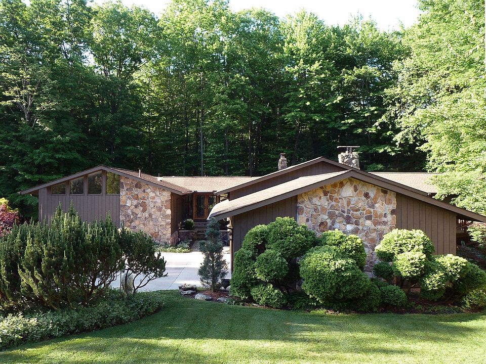 Builders home, updated ranch