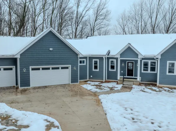 8828 Division Ave, Byron Center, MI 49315