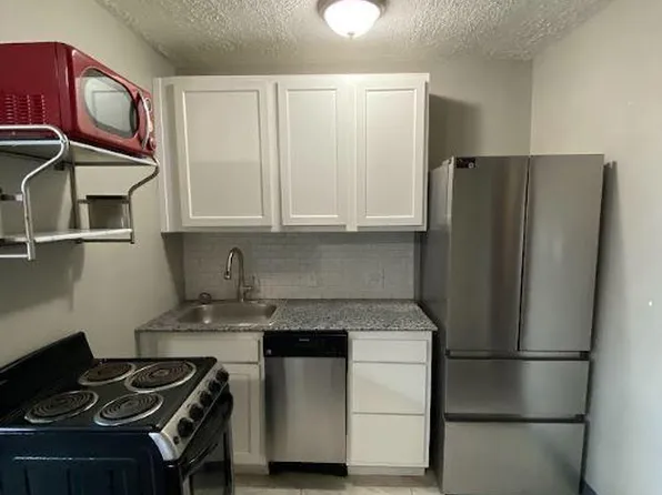 231 W McMillan St, Cincinnati, OH