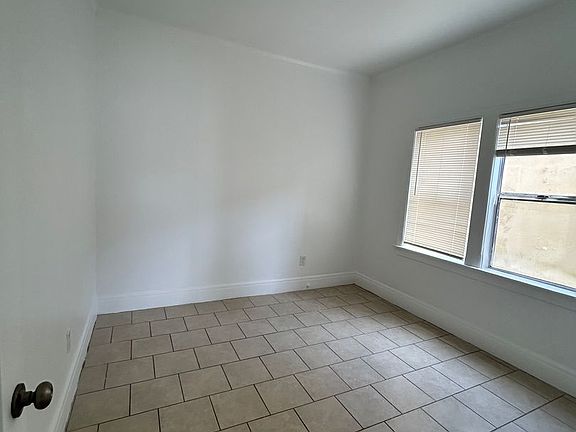 4th image of 308 S Boyle Ave APT 201