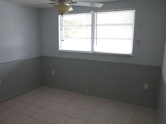 Oversize Bedrooms with fans