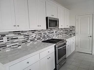 5th image of 3461 Cantor Dr