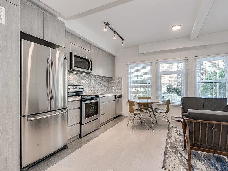 1431 Haro St #Townhouse 201 — Photo 17