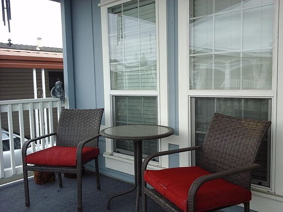 3rd image of 808 Villa Teresa Way
