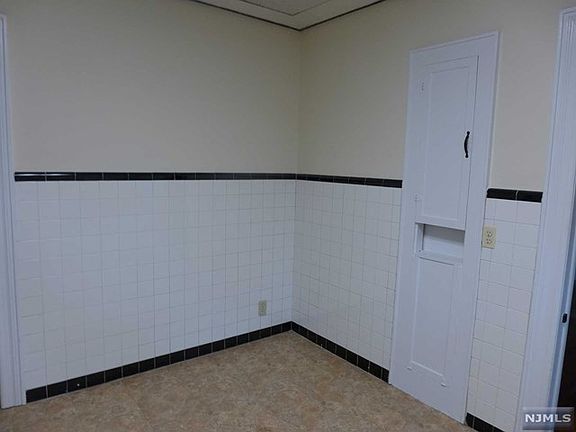 3rd image of 234 Main St Floor 1