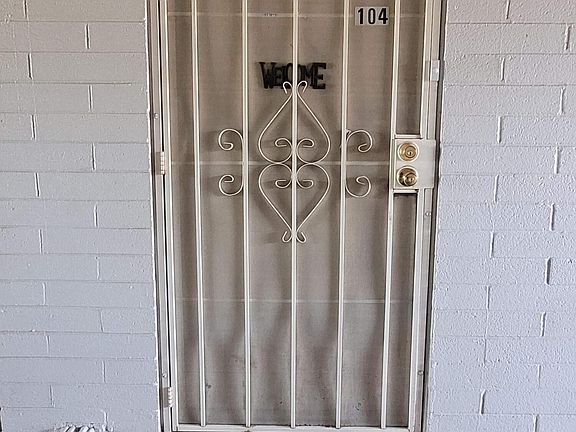 4th image of 2532 W BERRIDGE Lane #E-104