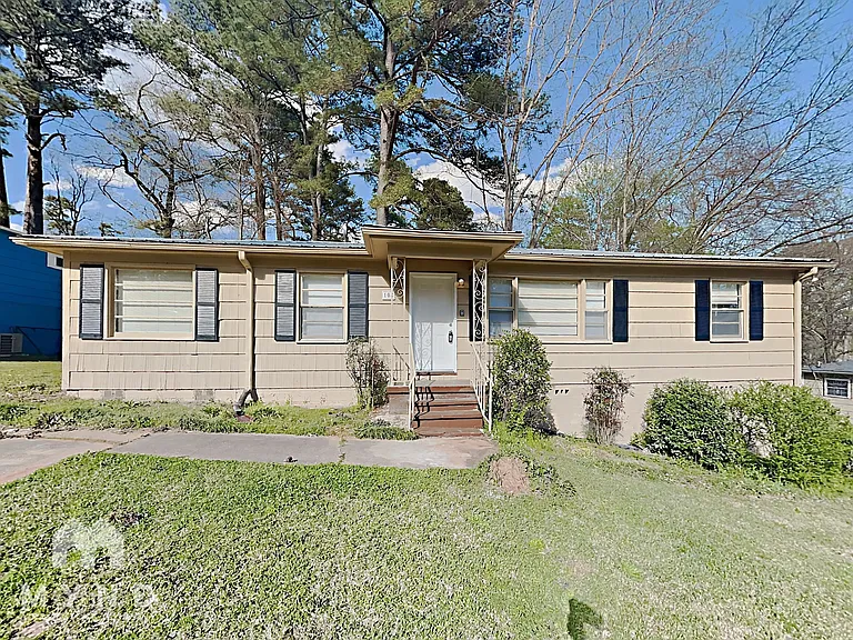 108 Rose Dr — Photo 1