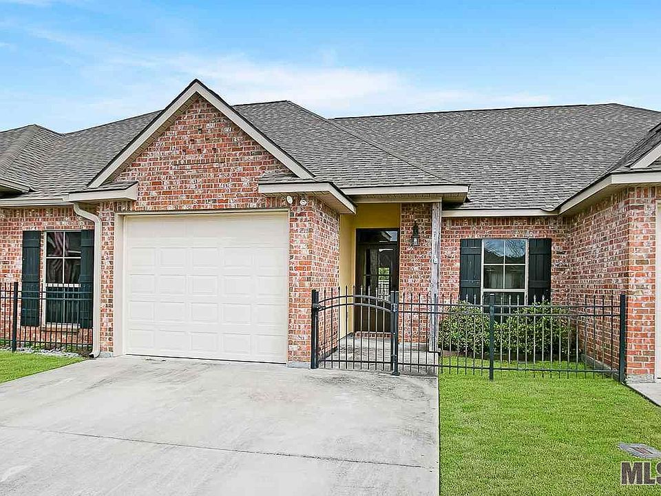 1st image of 26742 Palmetto Lake Ct E