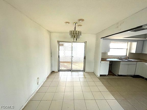 3rd image of 9761 Deerfoot Dr