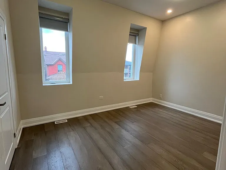 213 Osler St #2 — Photo 15