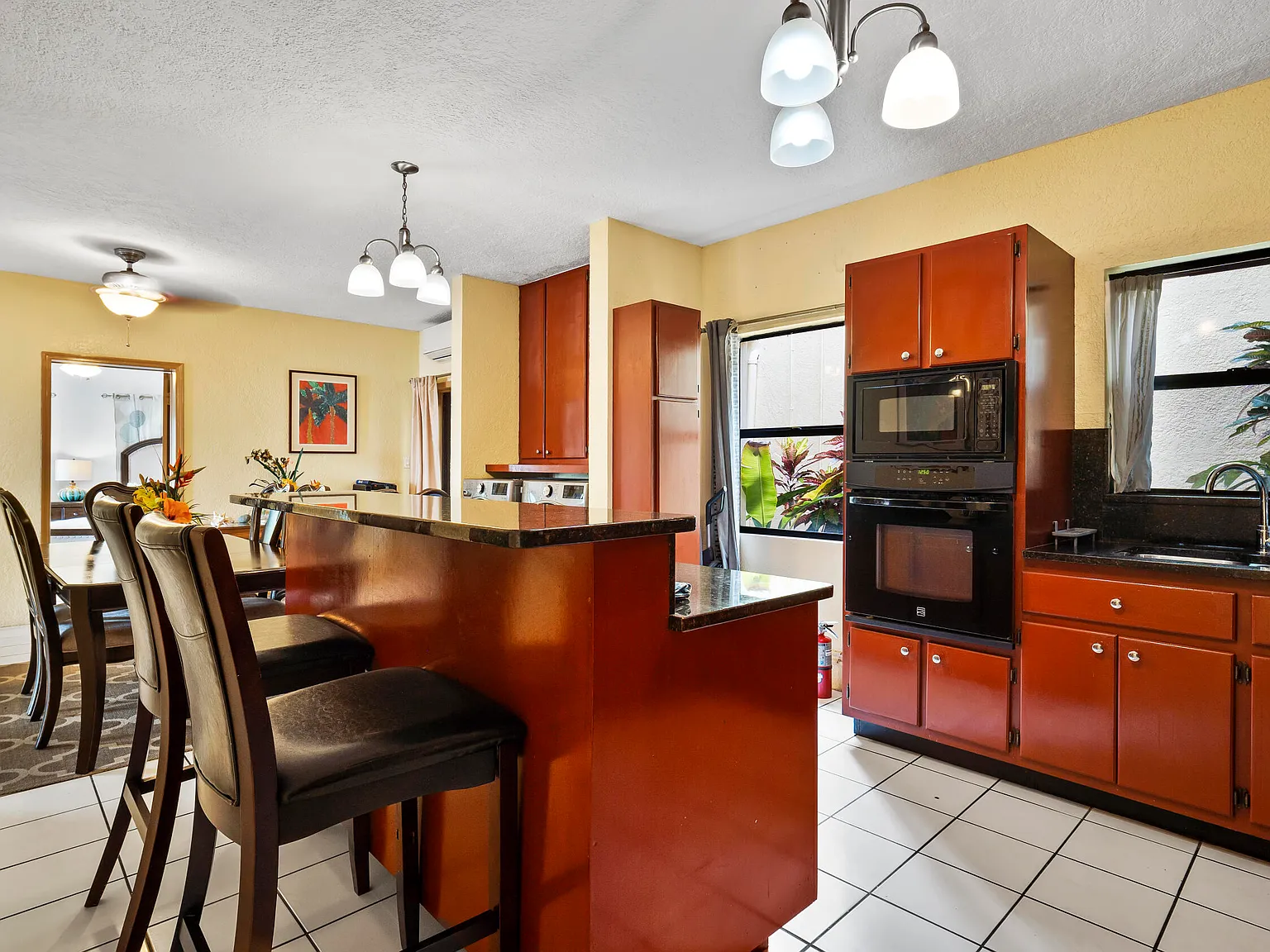 3 bed, $5,000 — Photo 4