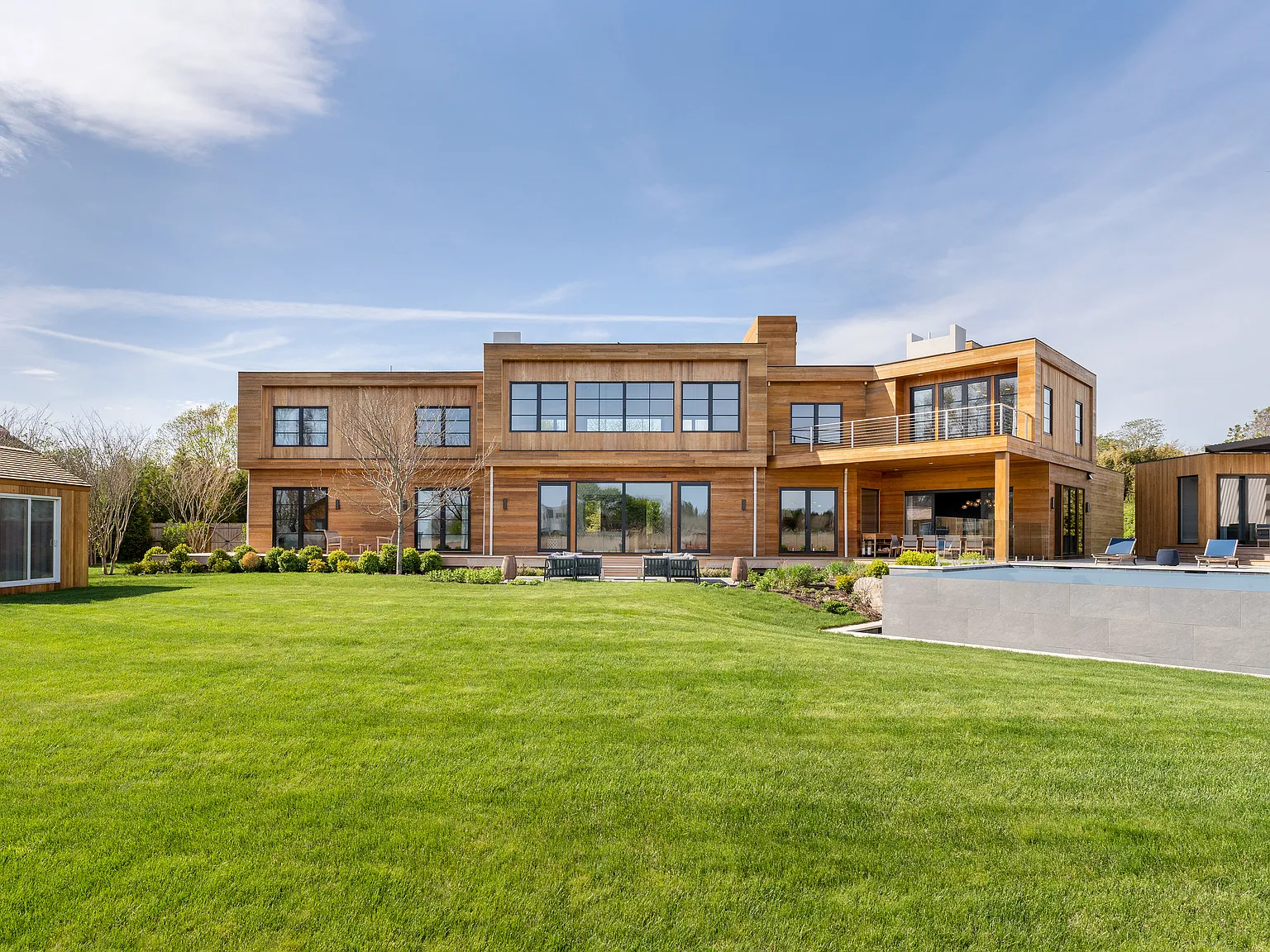 Spectacular Sagaponack Waterfront Modern — Photo 1