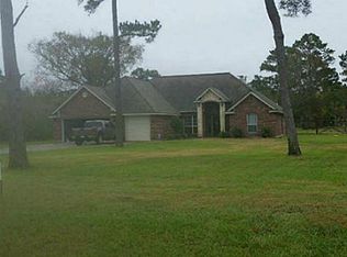 7135 Bayou Timbers Dr, Alvin, TX 77511