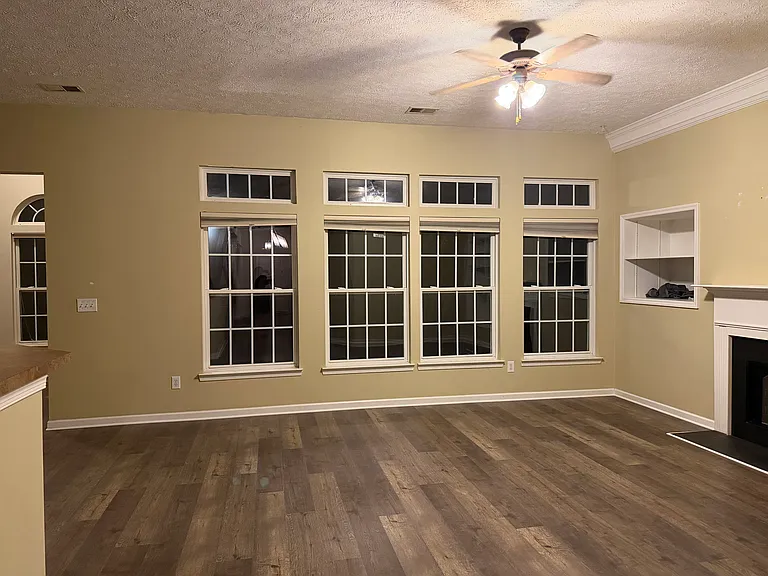 808 Waterloo Ct — Photo 7
