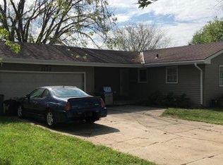 3225 S 138th St, Omaha, NE 68144