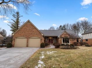 35274 Curtis Rd, Livonia, MI 48152