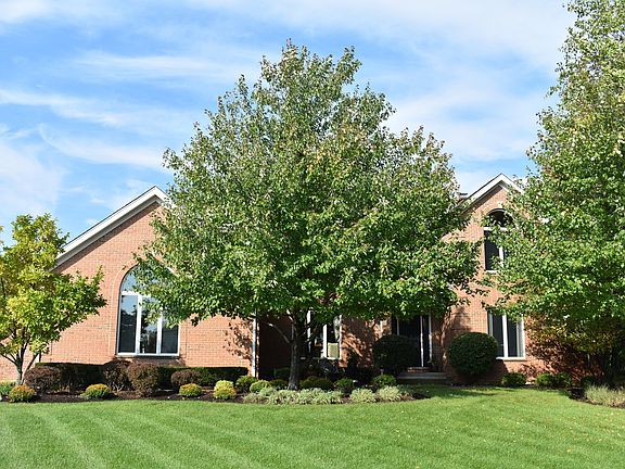 All Brick Custom Executive Home in Wedgewood!