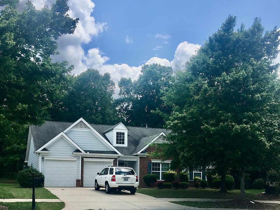 1st image of 373 Southgate Dr