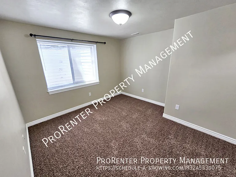 1911 S 1485 W — Photo 28