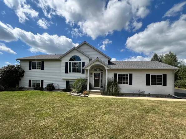 15091 Branch Ct, Cedar Springs, MI 49319