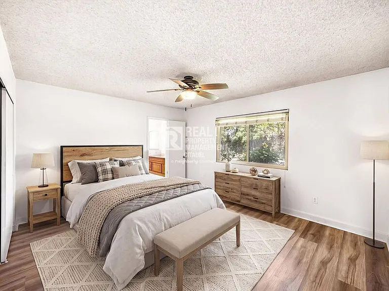 7970 Cambridge Ave — Photo 19