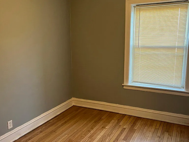 7933 S Woodlawn Ave #2W — Photo 23