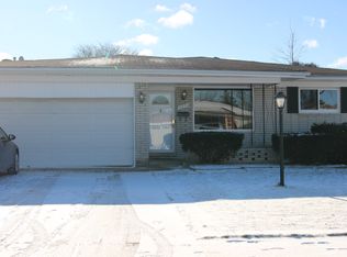 5072 Bristor Dr, Sterling Heights, MI 48310