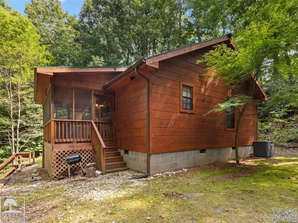 168 Sienna Rd, Saluda, NC 28773