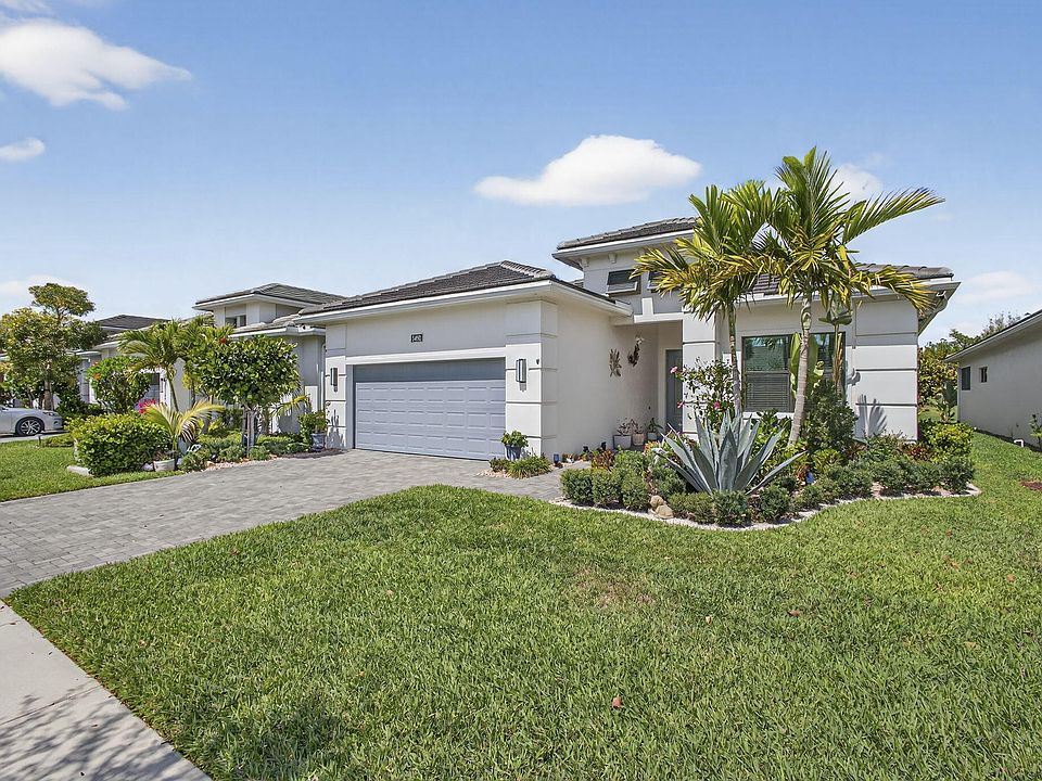 1st image of 5492 St Armands Way