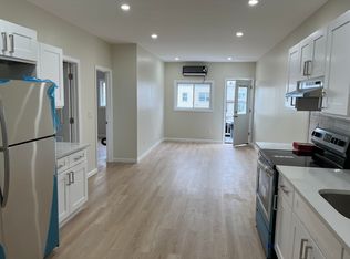 84 E 24th St #2R, Bayonne, NJ 07002