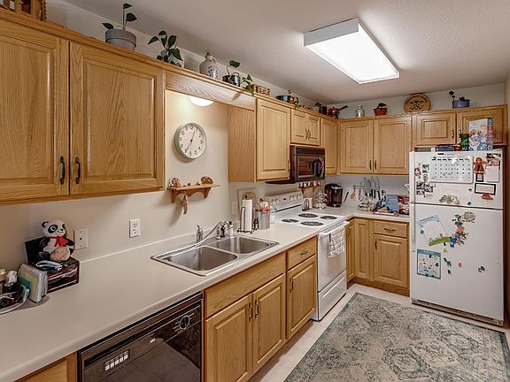 3rd image of 37440 Carefree Dr Unit 1
