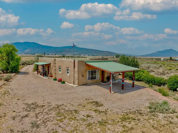 191 Lower Buena Vista Road, Cerro, NM 87519