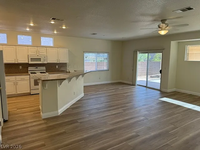3203 Stratford Hall Ct — Photo 4