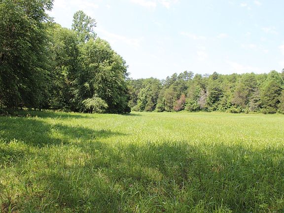 5th image of 472 Rock Island Farm Ln