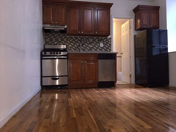 4th image of 105 Lefferts Pl APT 4D