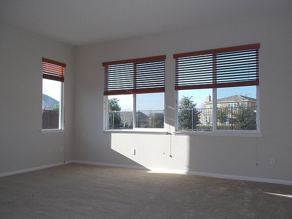 5th image of 29550 Longshore Dr