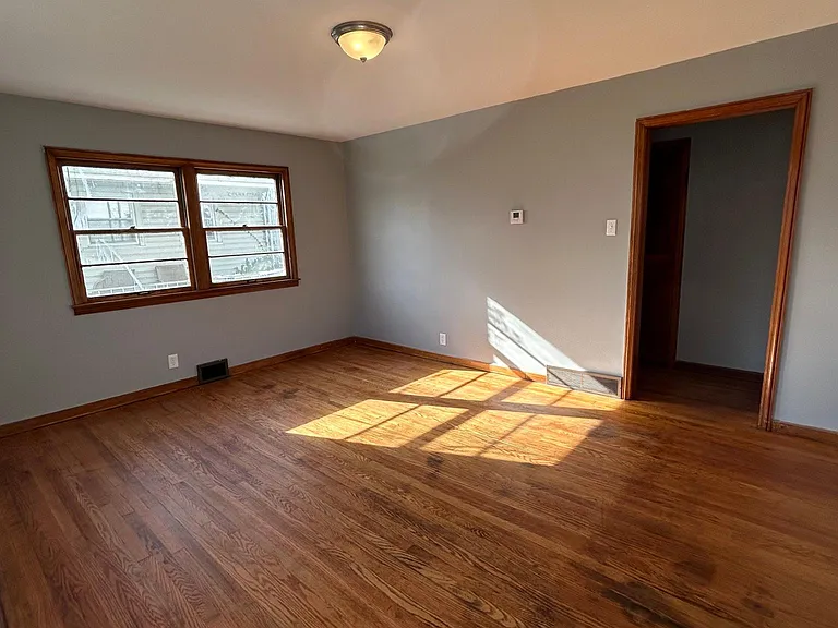 605 Kentucky Ave — Photo 3