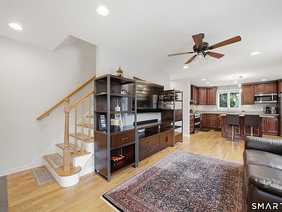 2nd image of 39 Scribner Avenue