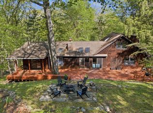 8 Upper Shad Road, Pound Ridge, NY 10576