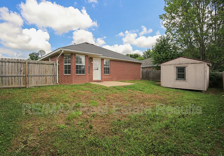 621 Bliss Cir — Photo 34