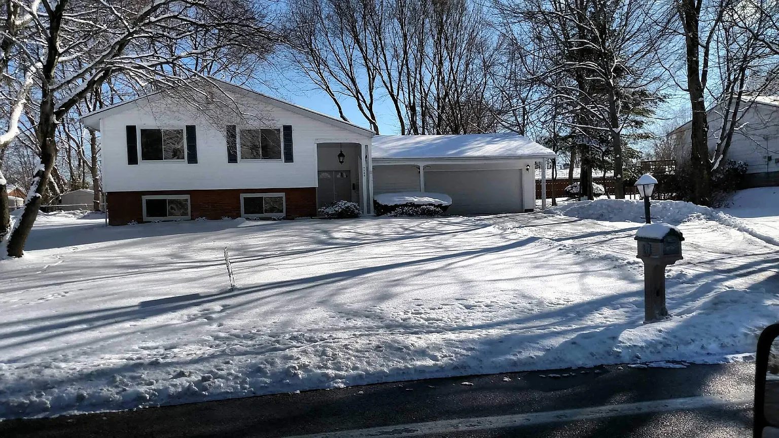 7593 Chillicothe Rd photo 1