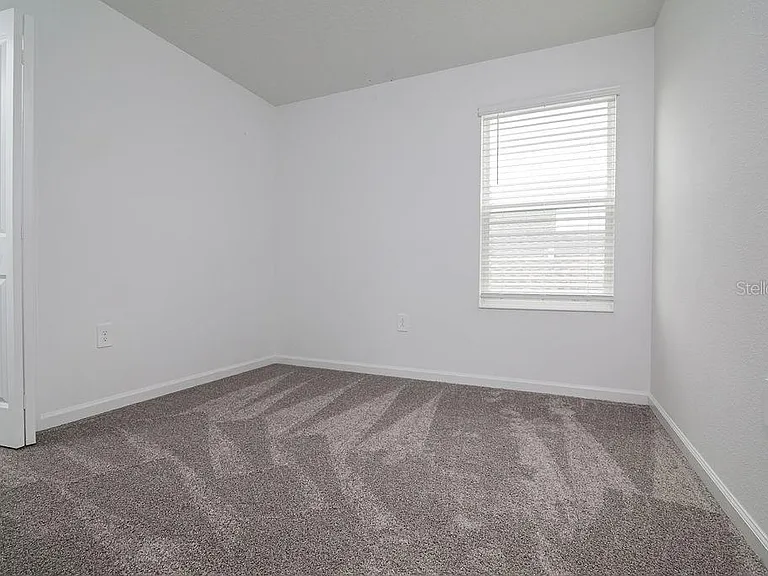 2821 Armstrong Ave — Photo 38