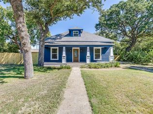 912 Hanover St, Weatherford, TX 76086